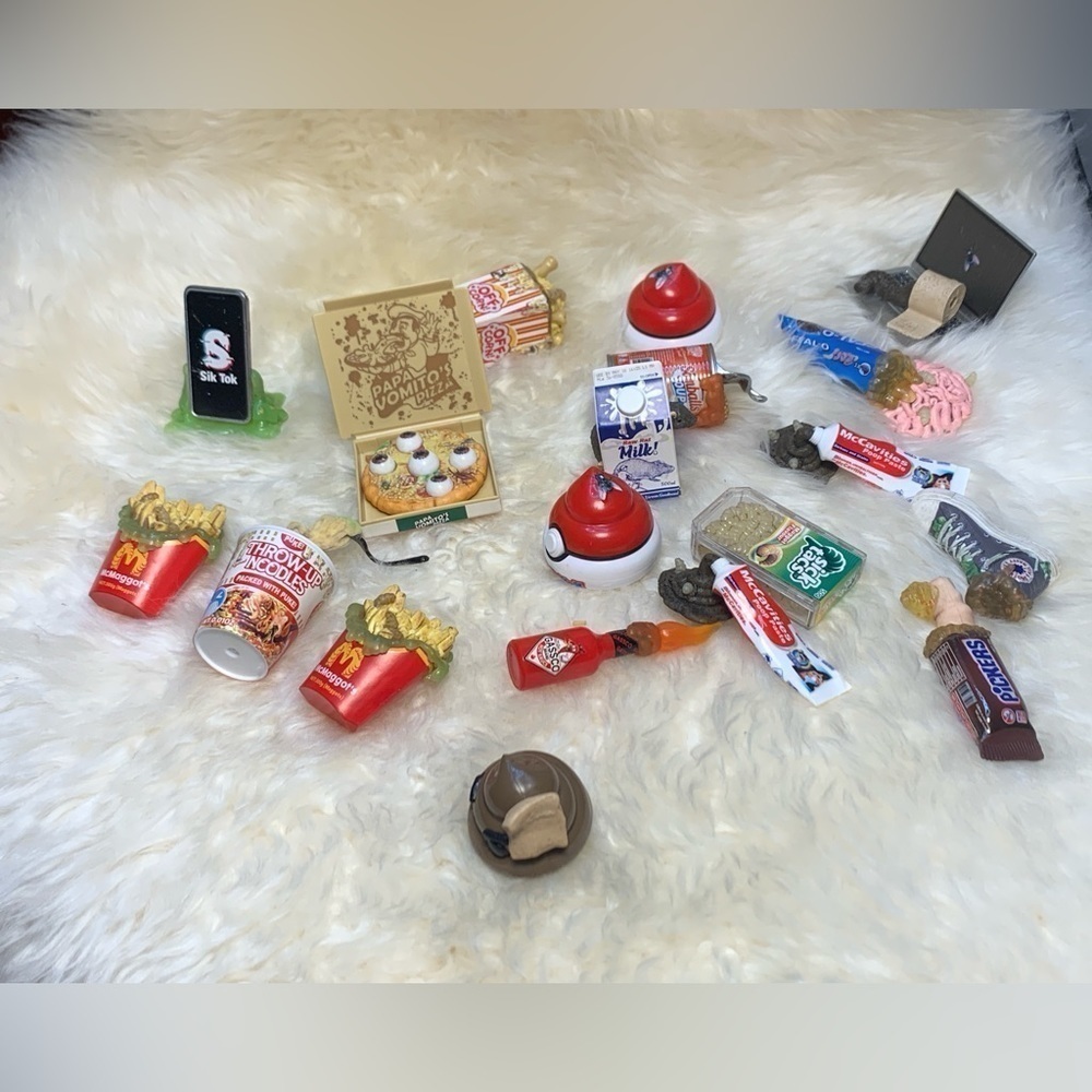 Mini Brands MEGA GROSS Minis
